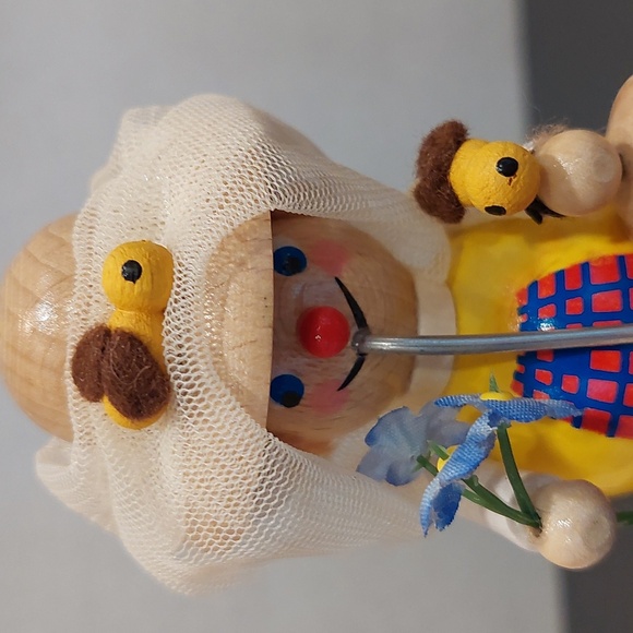 Vintage Steinbach Handmade Wooden Beekeeper Ornament. - Picture 6 of 7